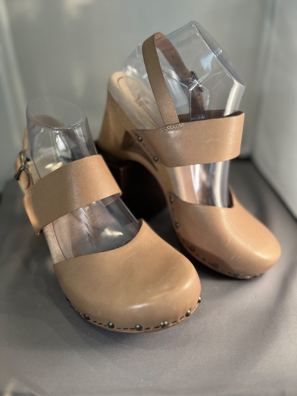 Dansko Thea *Discontinued Style* Tan Size 38 (8) - Picture 8 of 11